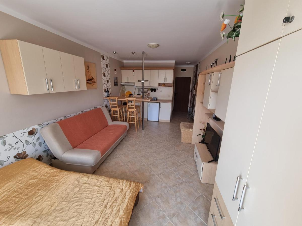 Apartments Приморсько Екстер'єр фото